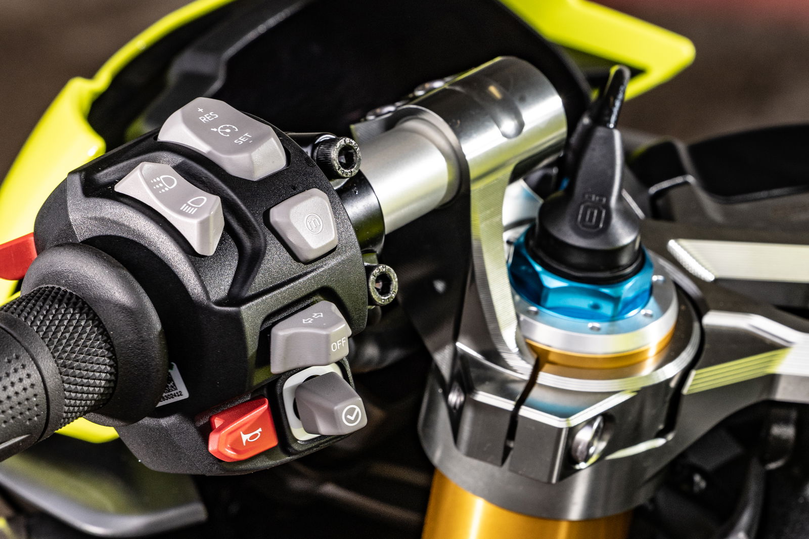 Speed Triple 1200 RX - detail